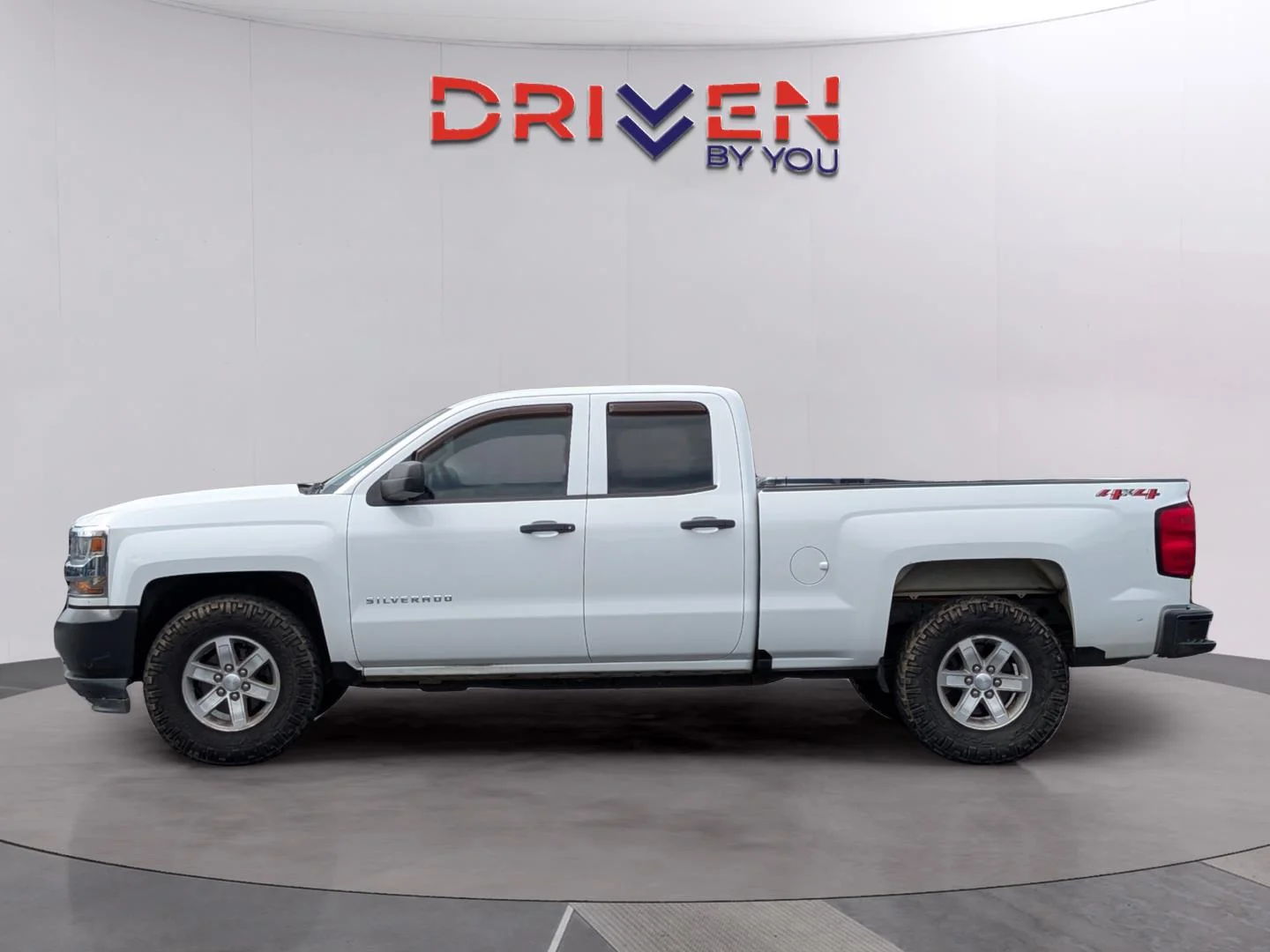 Used 2019 SUMMIT WHITE Chevrolet Work Truck image 2