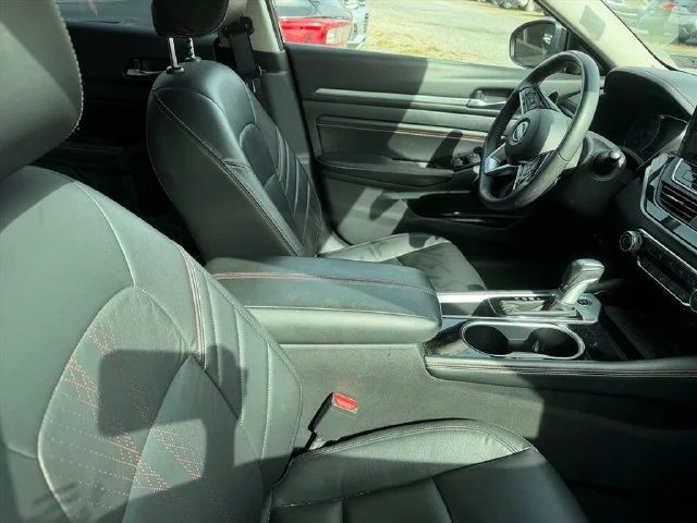Used 2023 Red Nissan 2.5 SR image 15