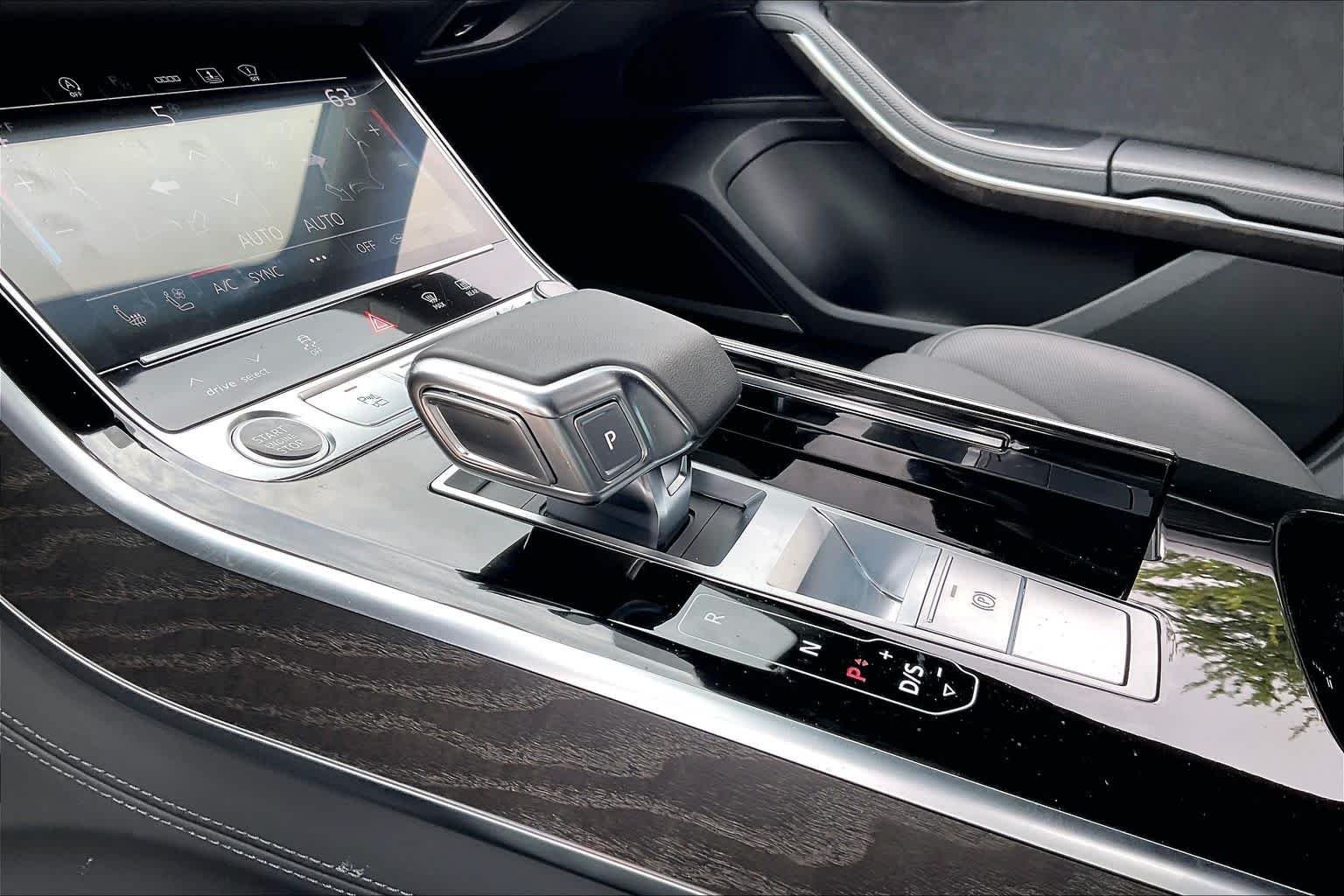 Used 2025 Florett Silver Metallic Audi  image 17