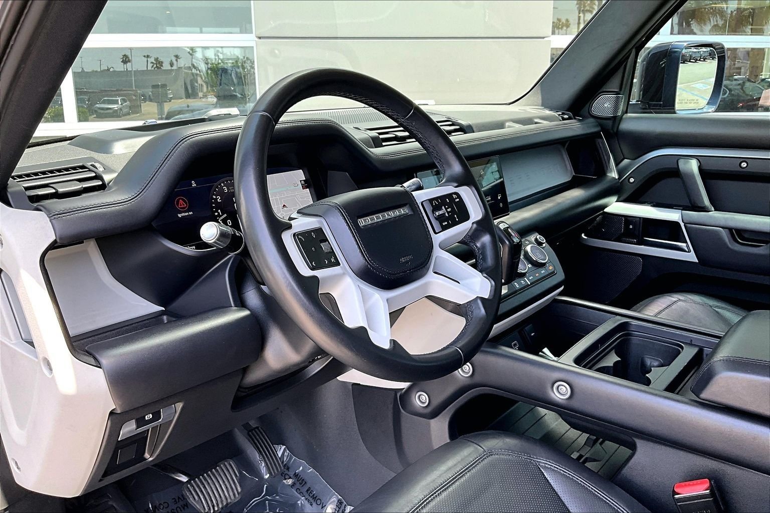 Used 2020 Gray Land Rover HSE image 14