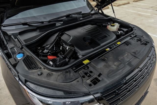 Used 2025 Black Land Rover SE image 60