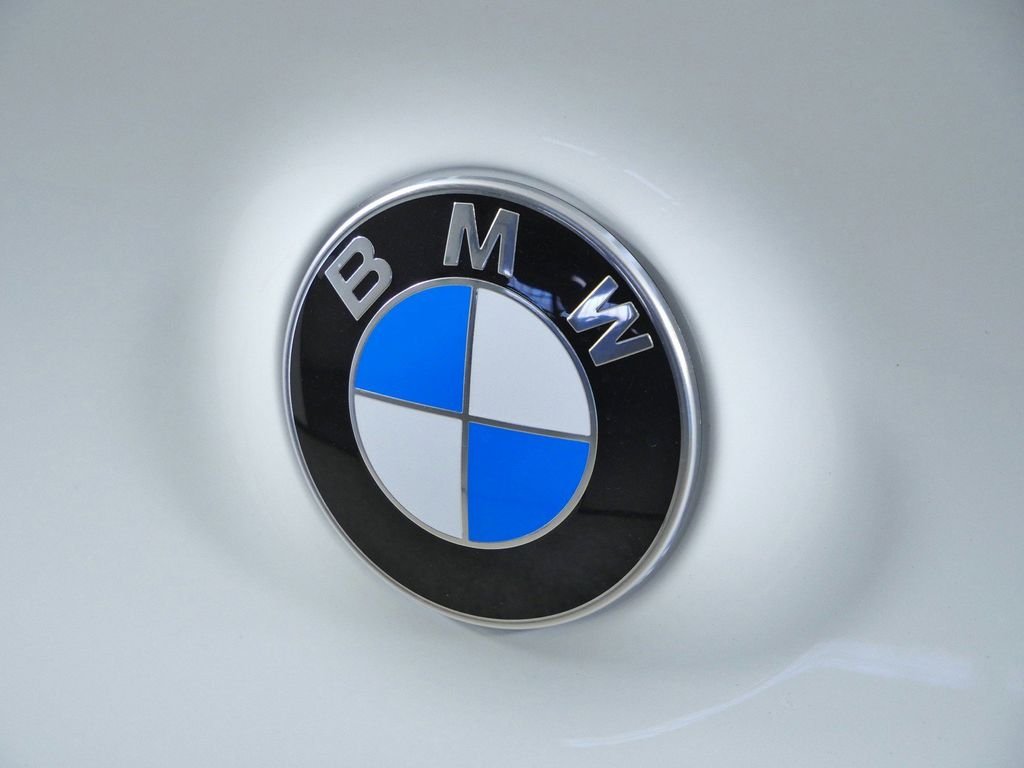 New 2026 Alpine White BMW M50 xDrive image 11