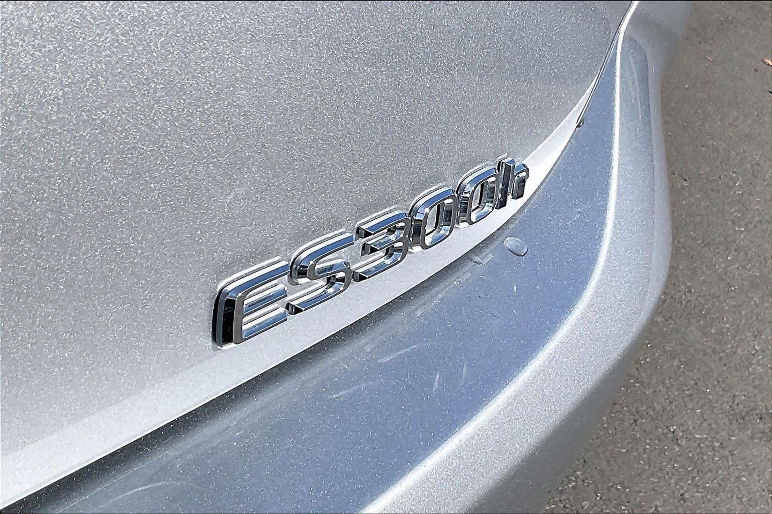 Used 2025 Iridium Lexus  image 9