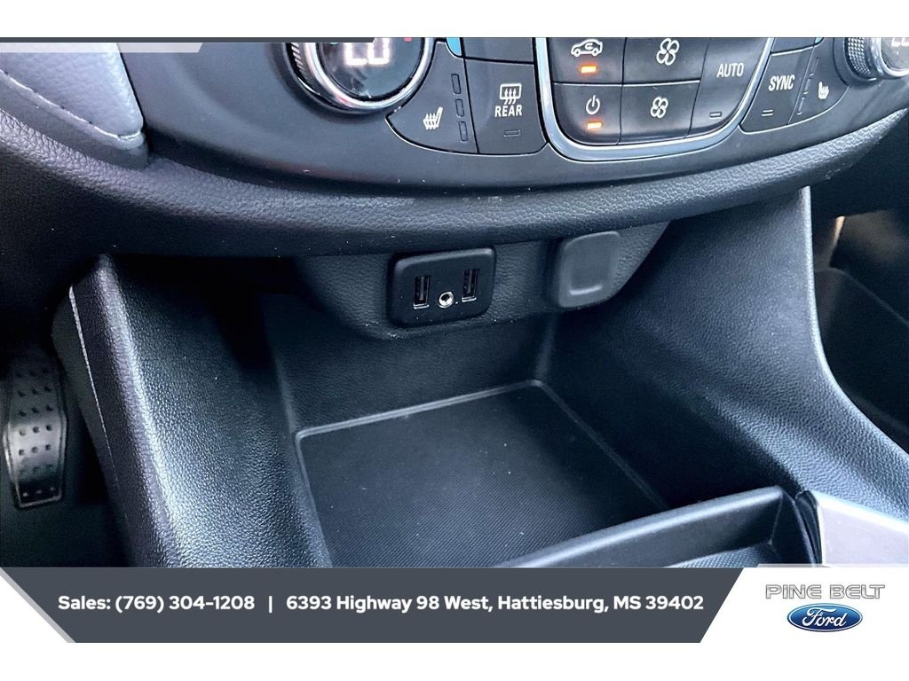Used 2020 Satin Steel Metallic Chevrolet LT Cloth image 24