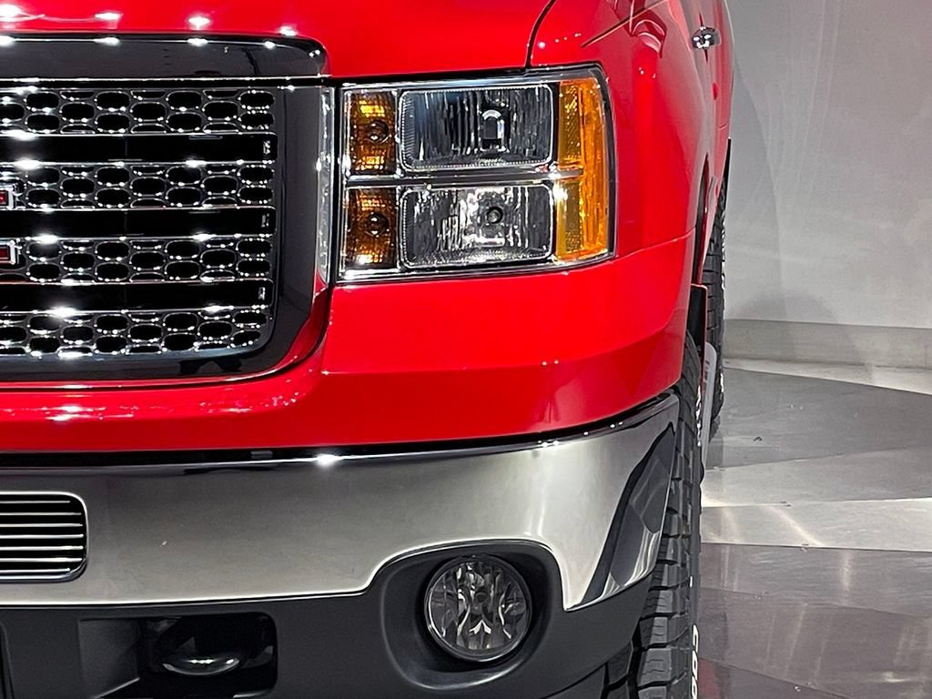 Used 2011 FIRE RED GMC SLE image 18