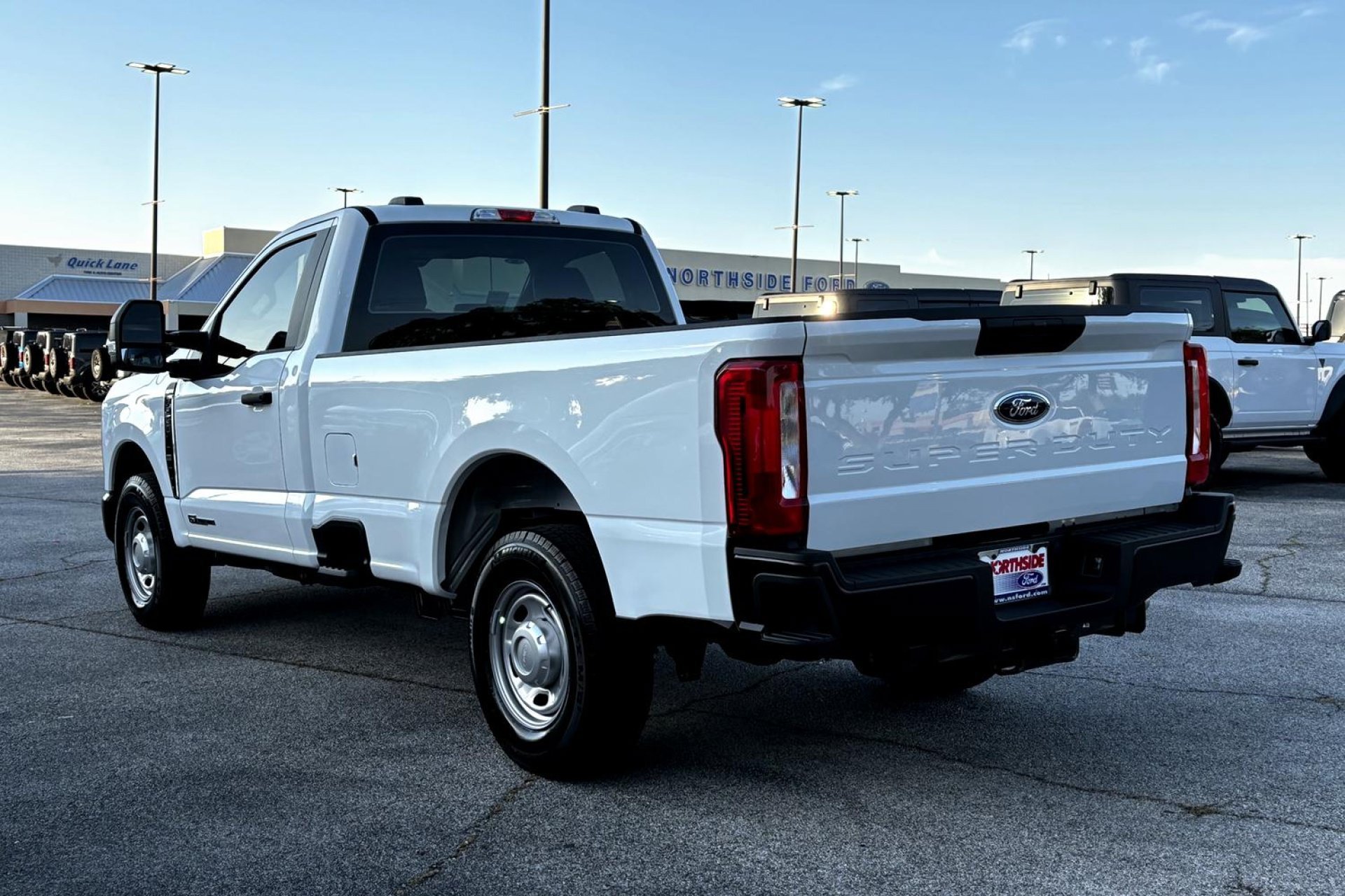 New 2025 Oxford White Ford XL image 9