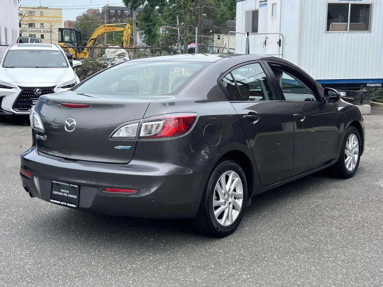Used 2012 Graphite Mica Mazda i Touring image 5