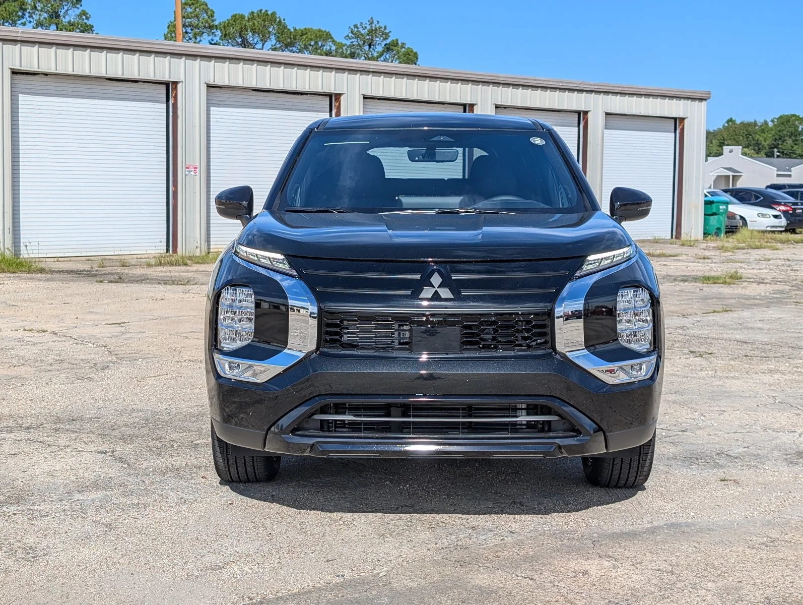 New 2026 Black Mitsubishi LE image 10