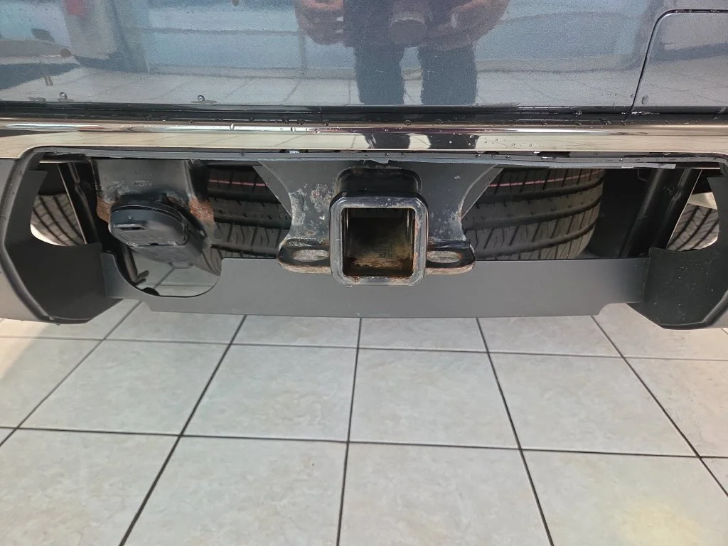 Used 2021 Gray Chevrolet Z71 image 8