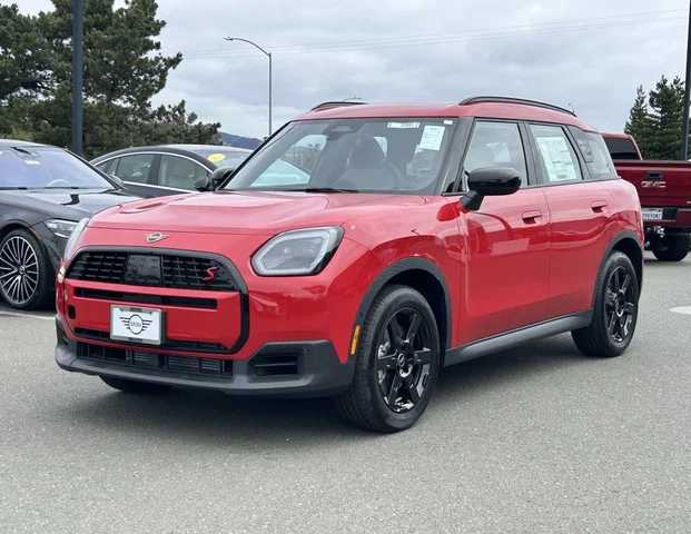 2027 MINI Countryman Signature Plus