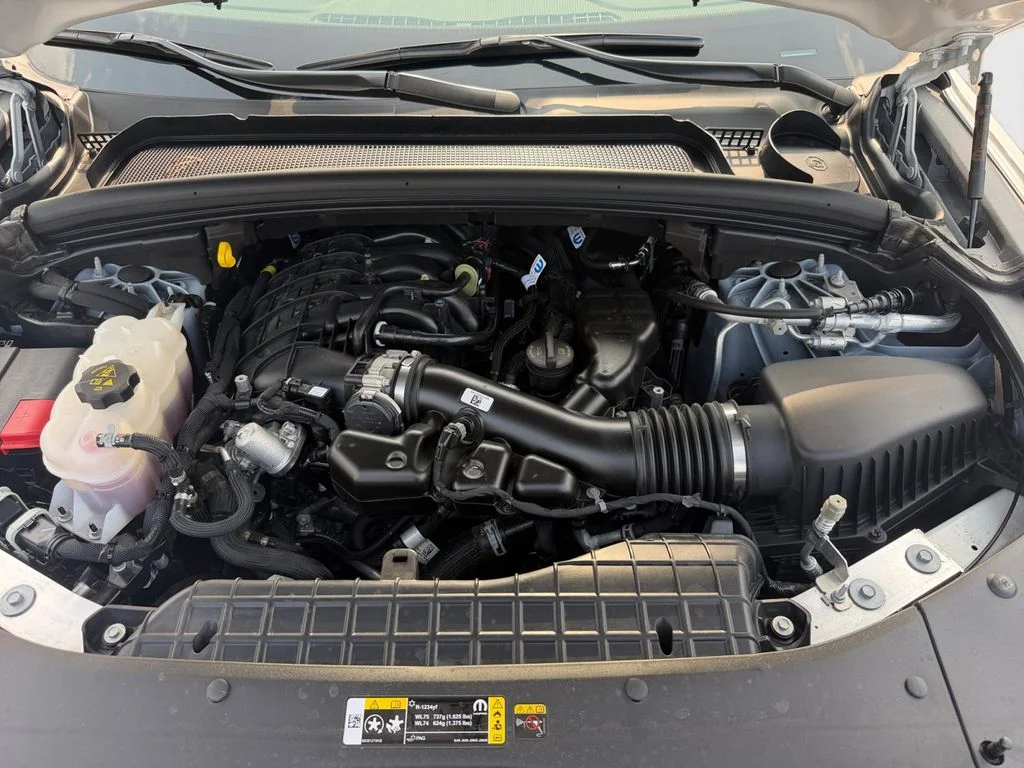 Used 2025 White Jeep Limited image 14