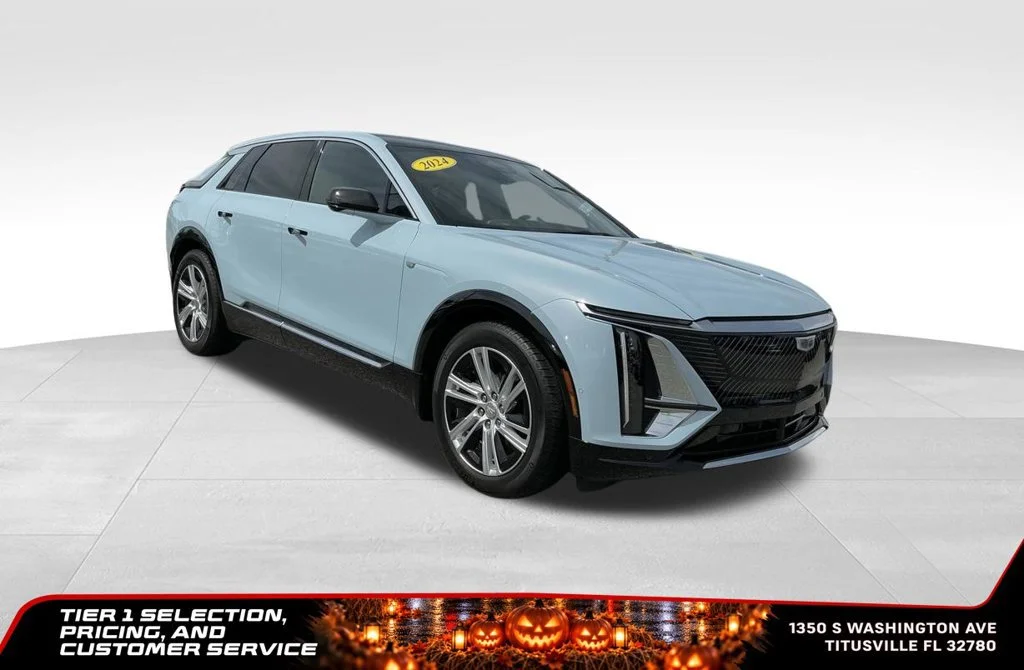 Used 2024 Nimbus Metallic Cadillac Tech image 5
