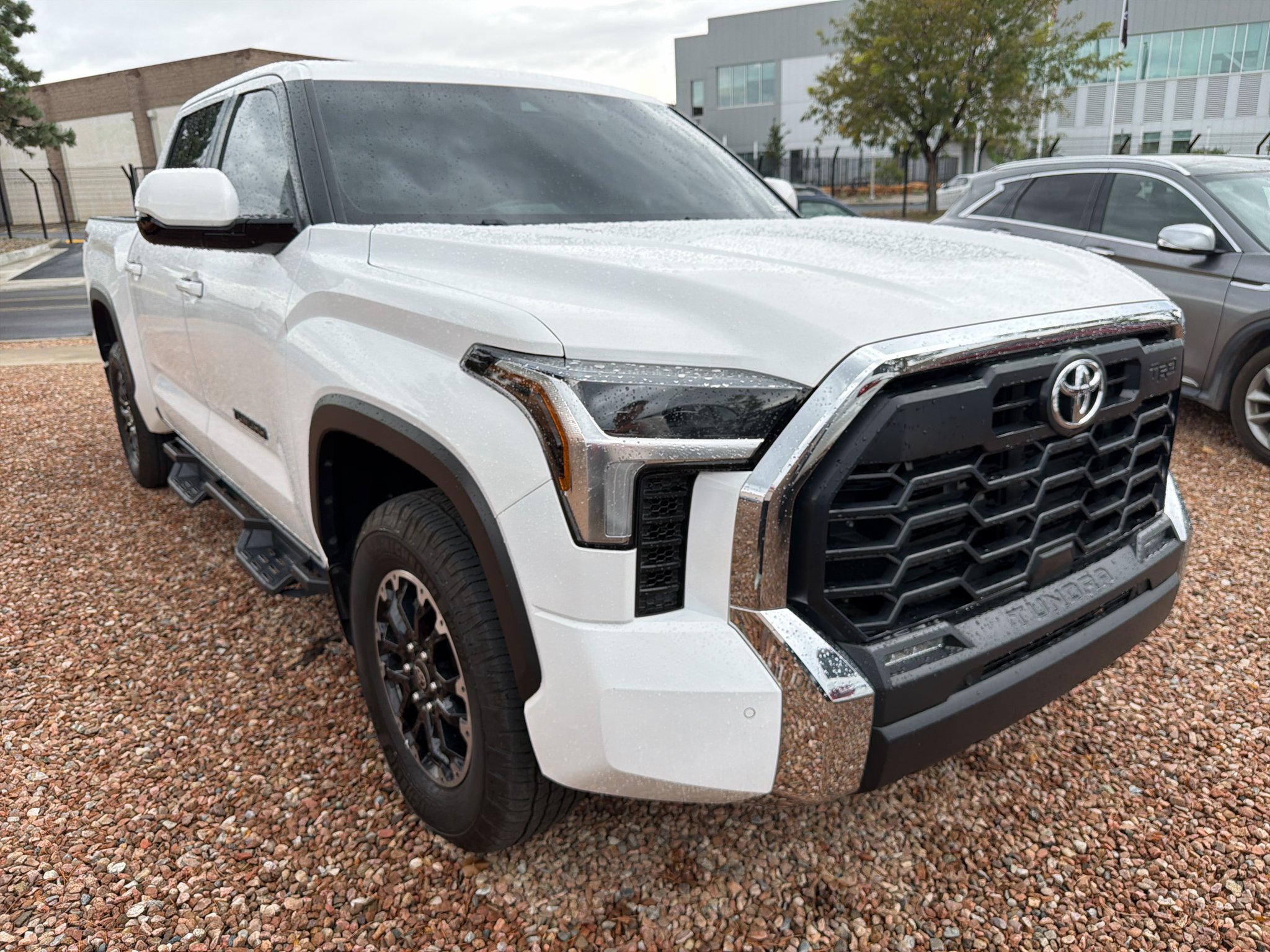 Used 2025 Ice Cap Toyota SR5 image 7
