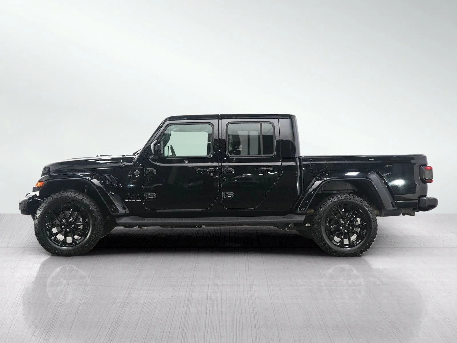 Used 2021 Jeep Gladiator High Altitude with VIN 1C6HJTFG6ML512704 for sale in Wayzata, Minnesota