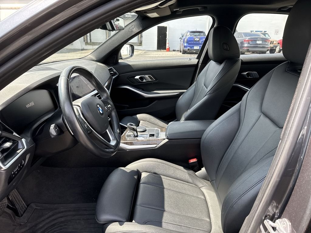 Used 2019 Mineral Gray Metallic BMW 330i xDrive image 11