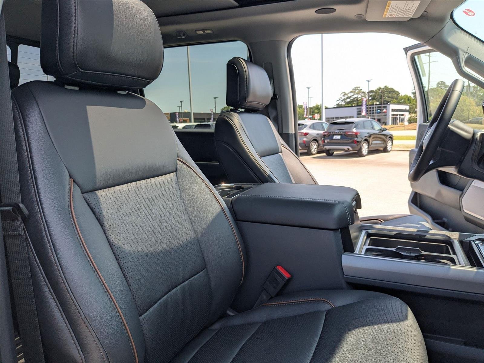 New 2026 Star White Metallic Tri-Coat Ford F-250® Lariat® image 33