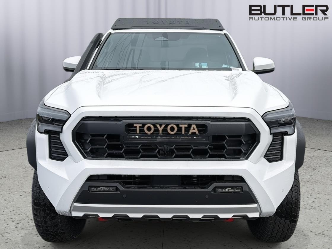 New 2026 Ice Cap Toyota Trailhunter image 9