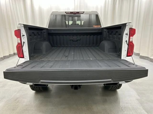 2025 Chevrolet Silverado 1500 LTZ - Photo 7