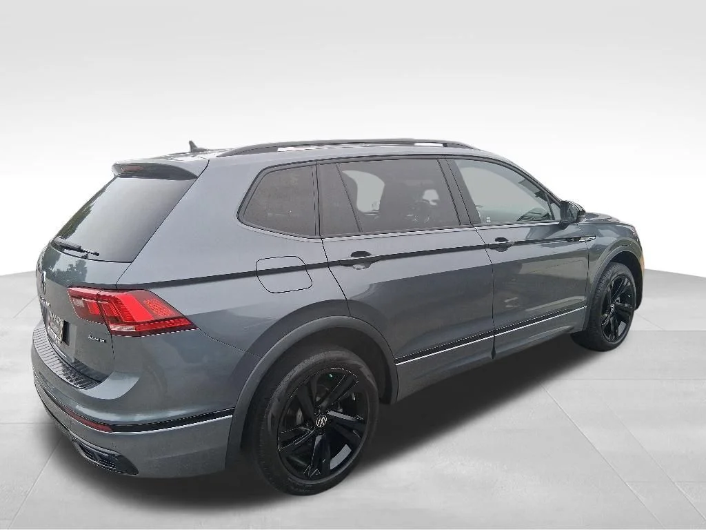Used 2024 Gray Volkswagen 2.0T SE R-Line Black image 5