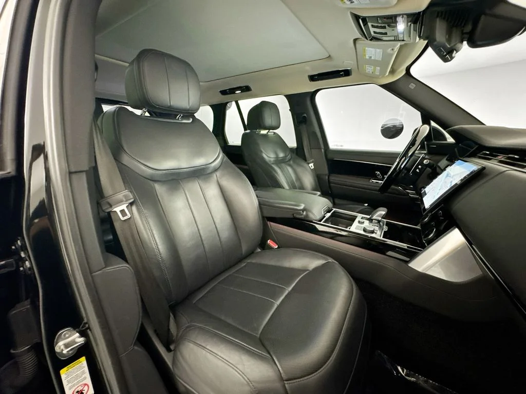 Used 2023 Black Land Rover SE image 29