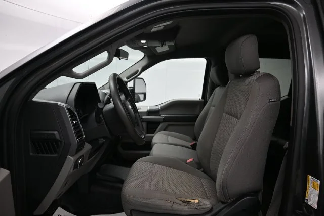 Used 2019 Magnetic Metallic Ford XL image 9