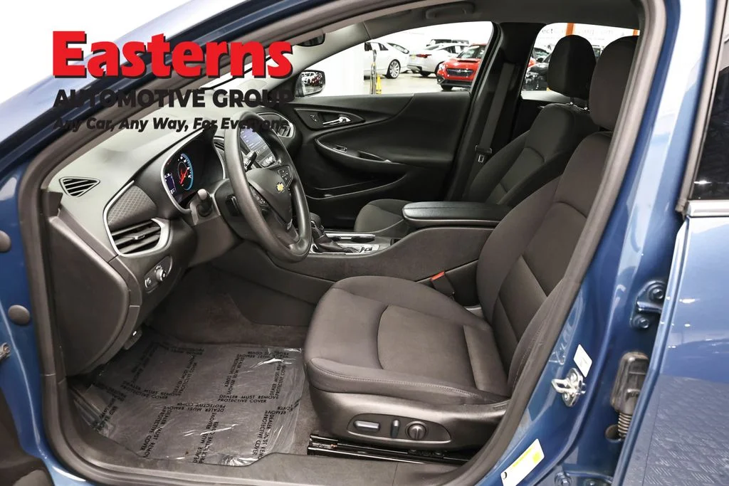 Used 2024 Blue Chevrolet LT image 14