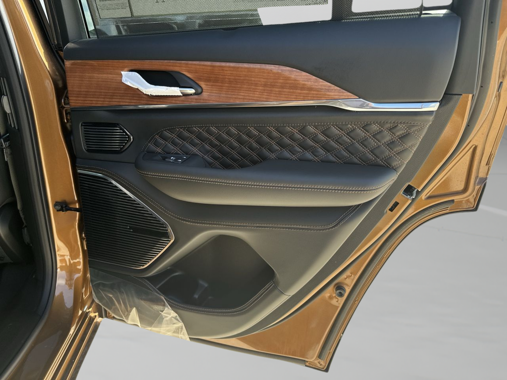 New 2026 Copper Shino Metallic Clear-Coat Exterior Paint Jeep Summit image 37