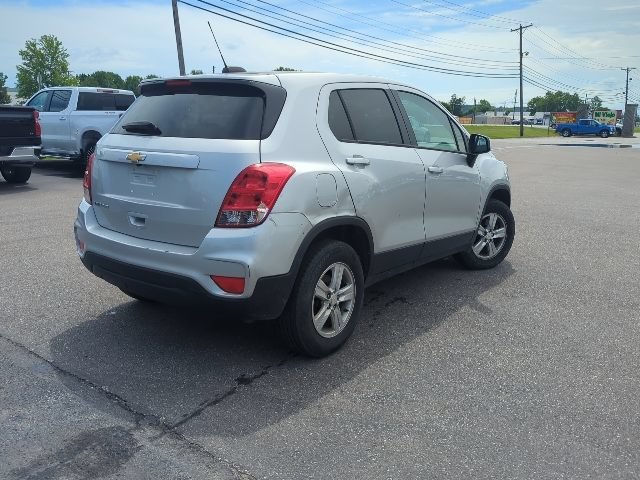 Used 2022 Silver Ice Metallic Chevrolet LS image 7