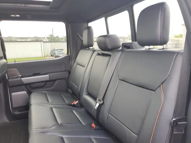 2025 Ford F-150 Lariat - Photo 11