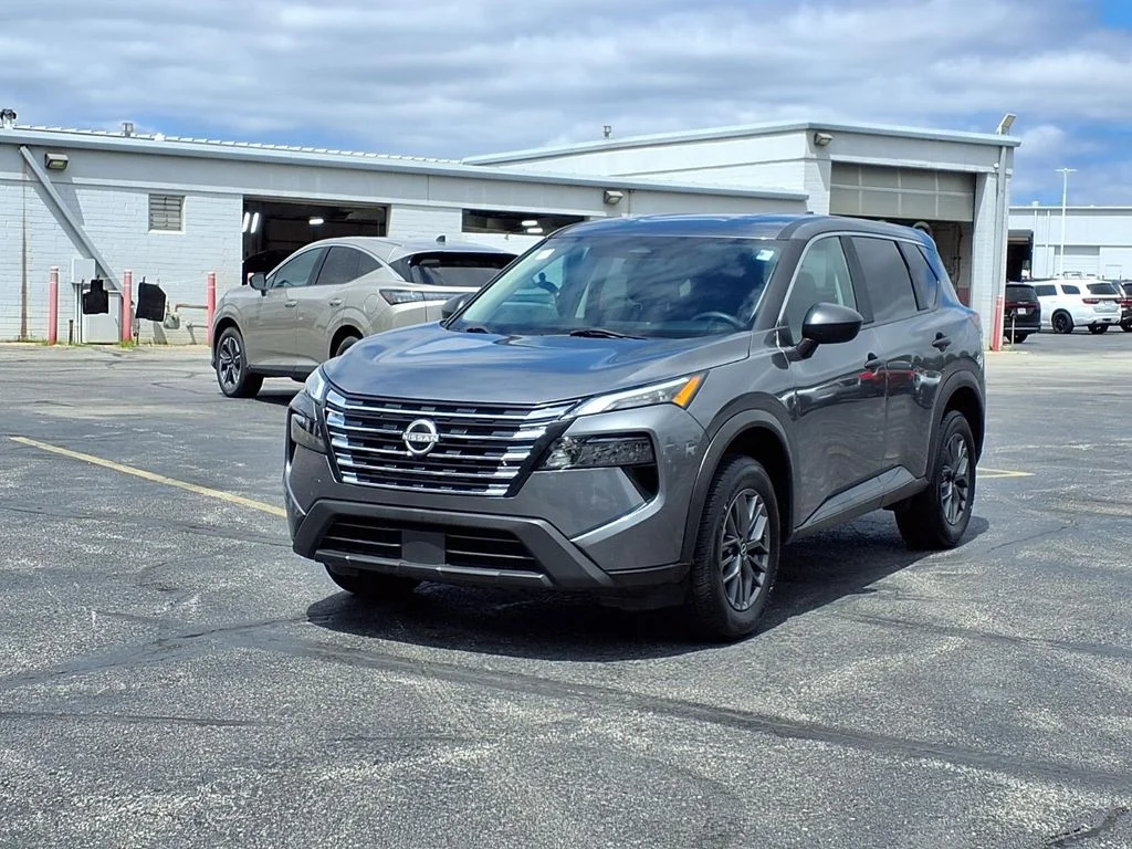 Used 2024 Gray Nissan S image 2
