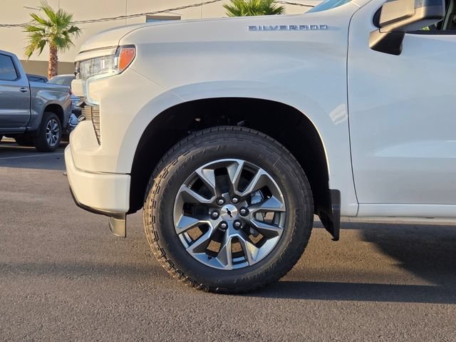 New 2026 Summit White Chevrolet RST image 5
