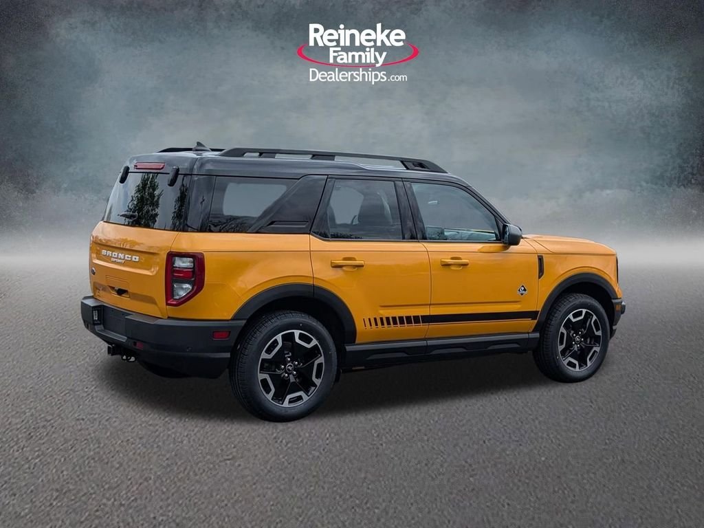 Used 2022 Orange Ford Outer Banks image 5