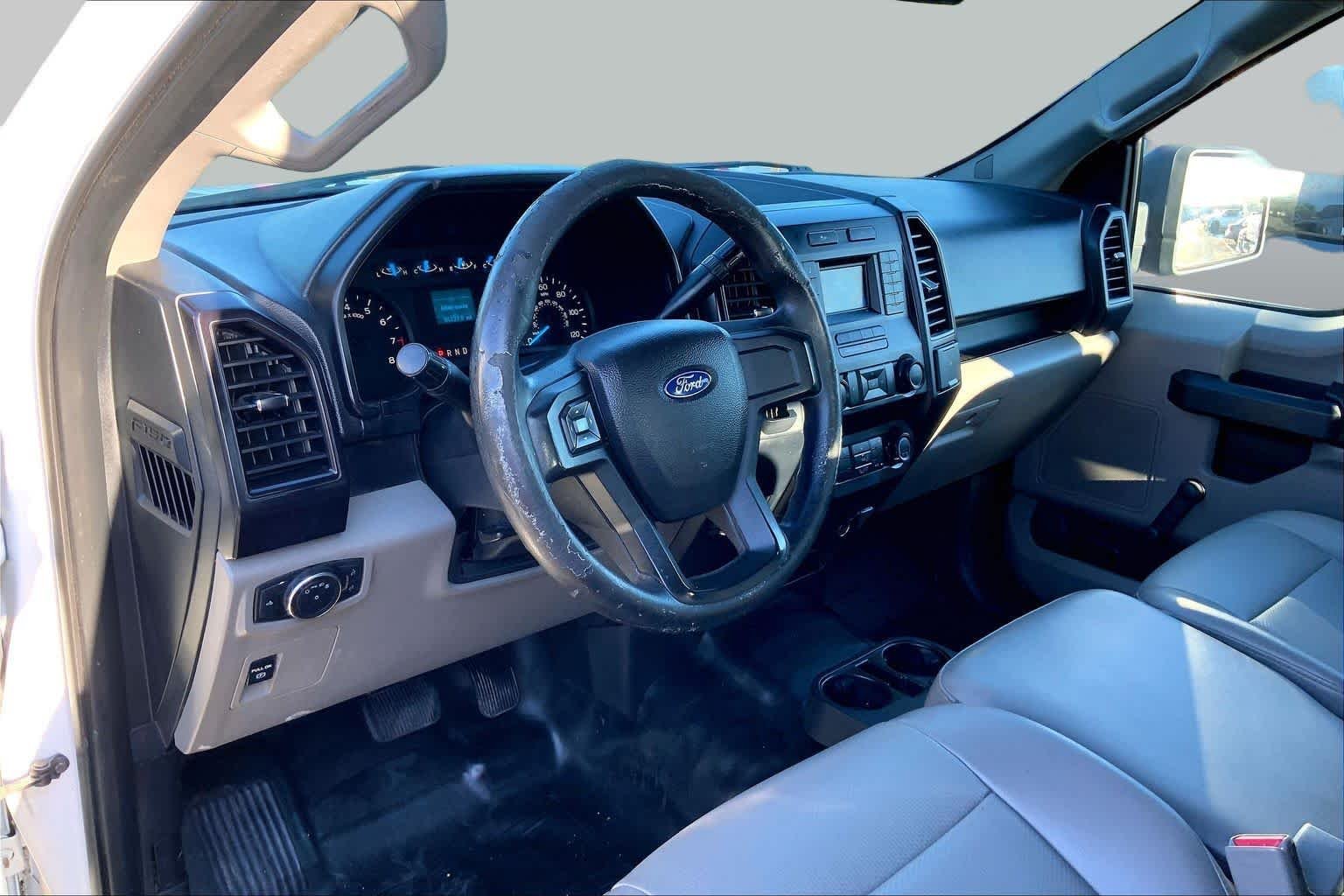 Used 2017 Oxford White Ford XL image 16