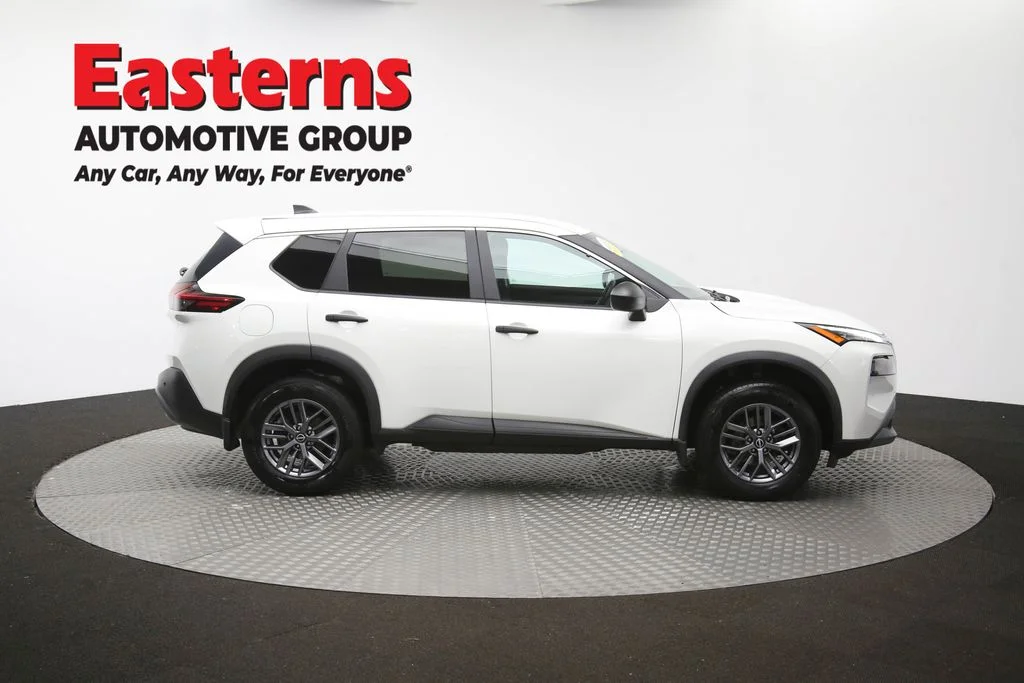 Used 2023 White Nissan S image 47