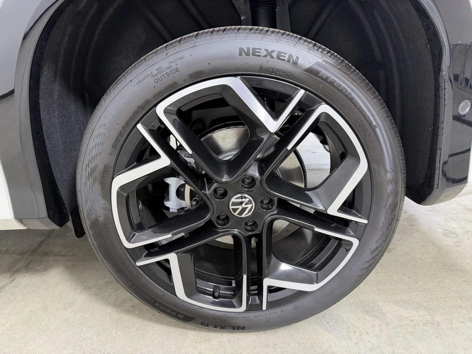 New 2026 Sandstone Volkswagen SEL R-Line Turbo image 21
