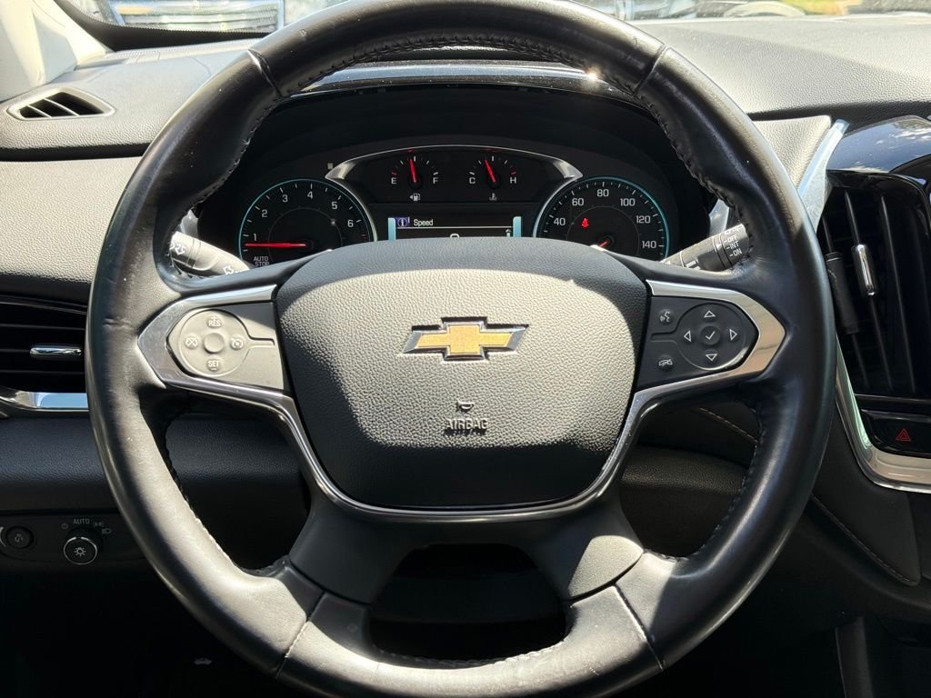Used 2018 Summit White Chevrolet 3LT image 21