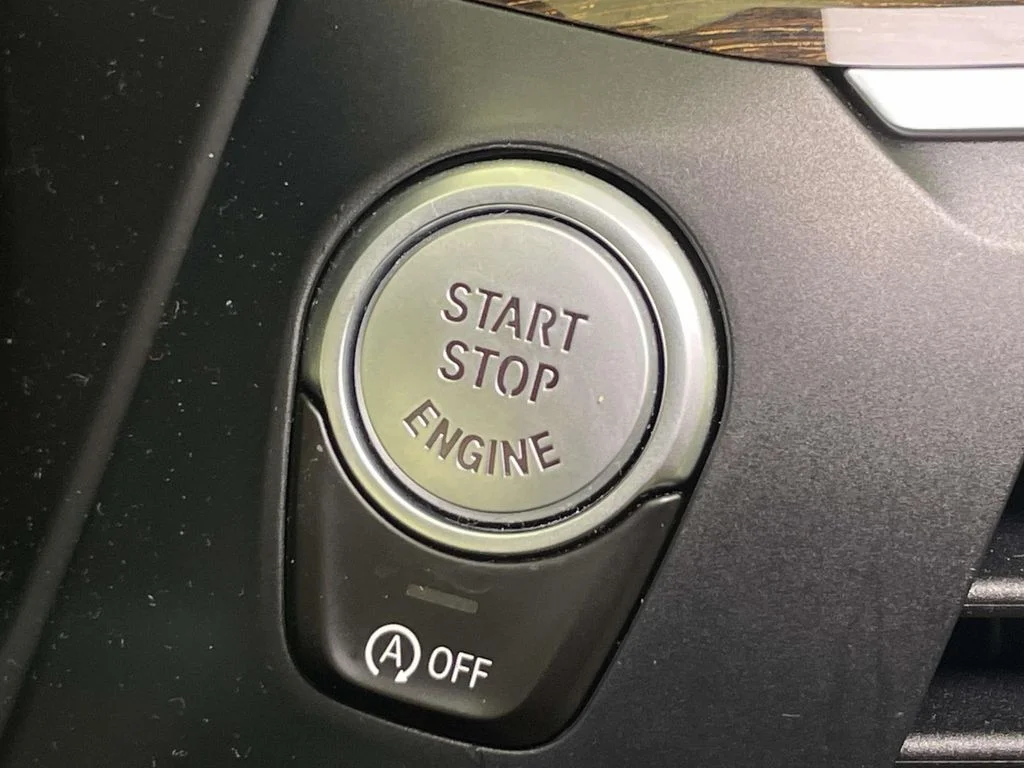 Used 2020 Gray BMW xDrive30i image 39