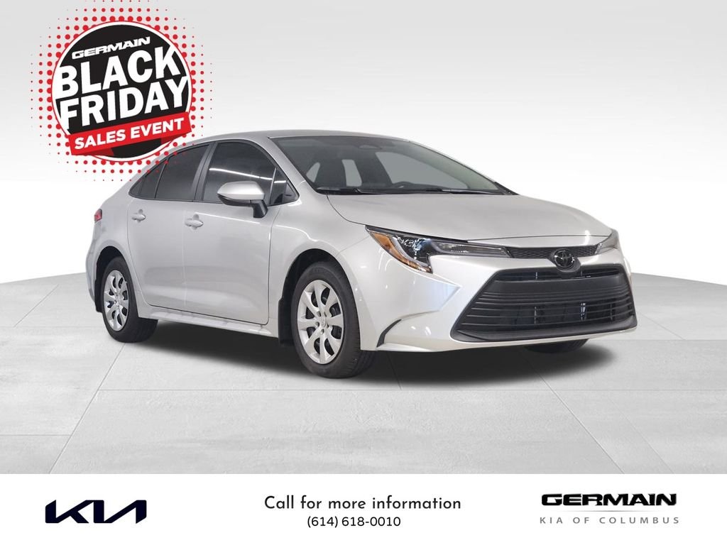 2025 Toyota Corolla LE photo 4