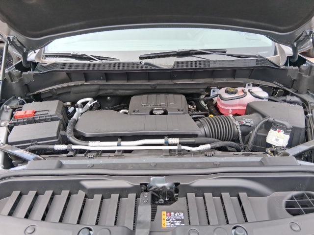 New 2026 Sterling Gray Metallic Chevrolet LT image 19
