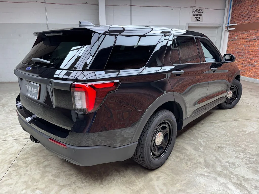 New 2026 Black Ford Base image 7