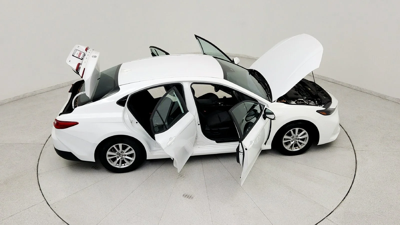 Used 2025 White Toyota LE image 24