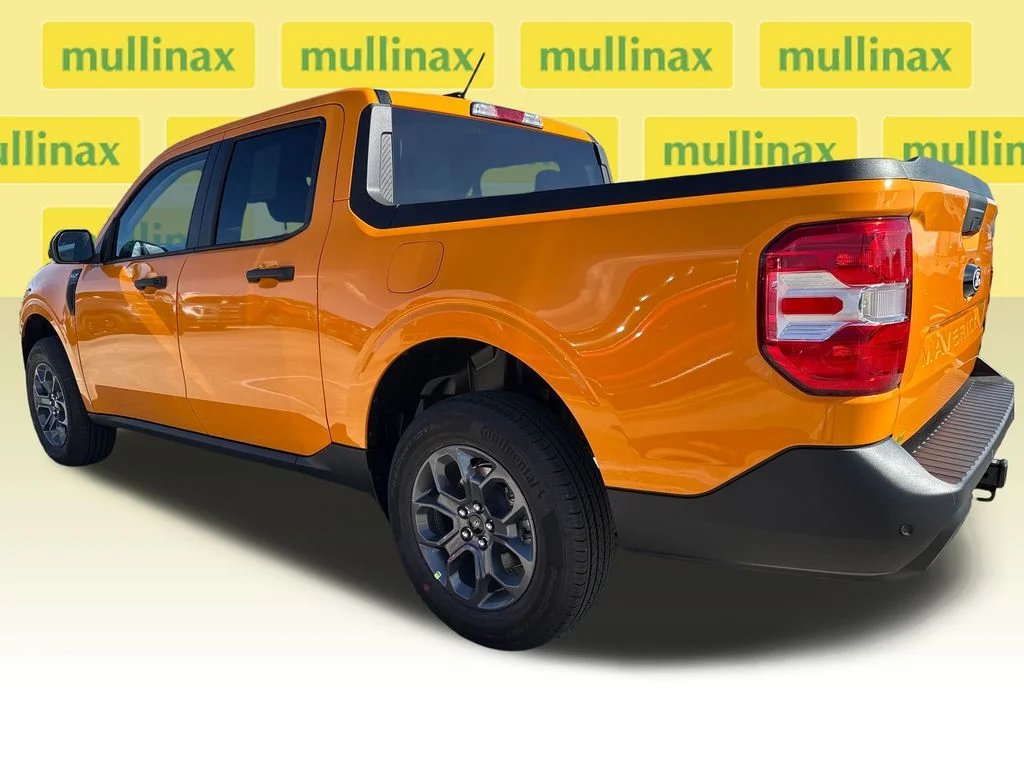 New 2026 Orange Ford XLT image 4