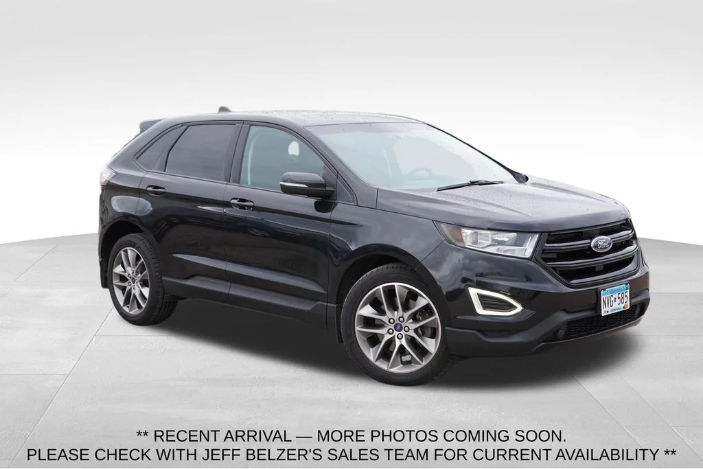 Used 2015 Black Ford SEL image 1