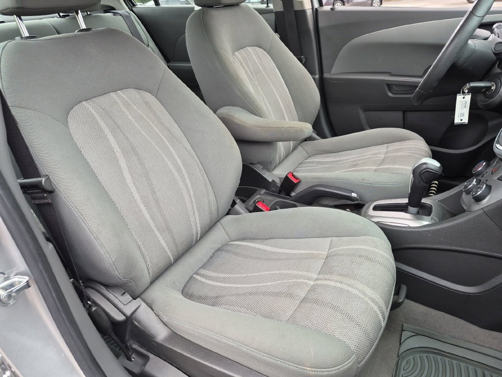 Used 2017 Silver Chevrolet LT image 31