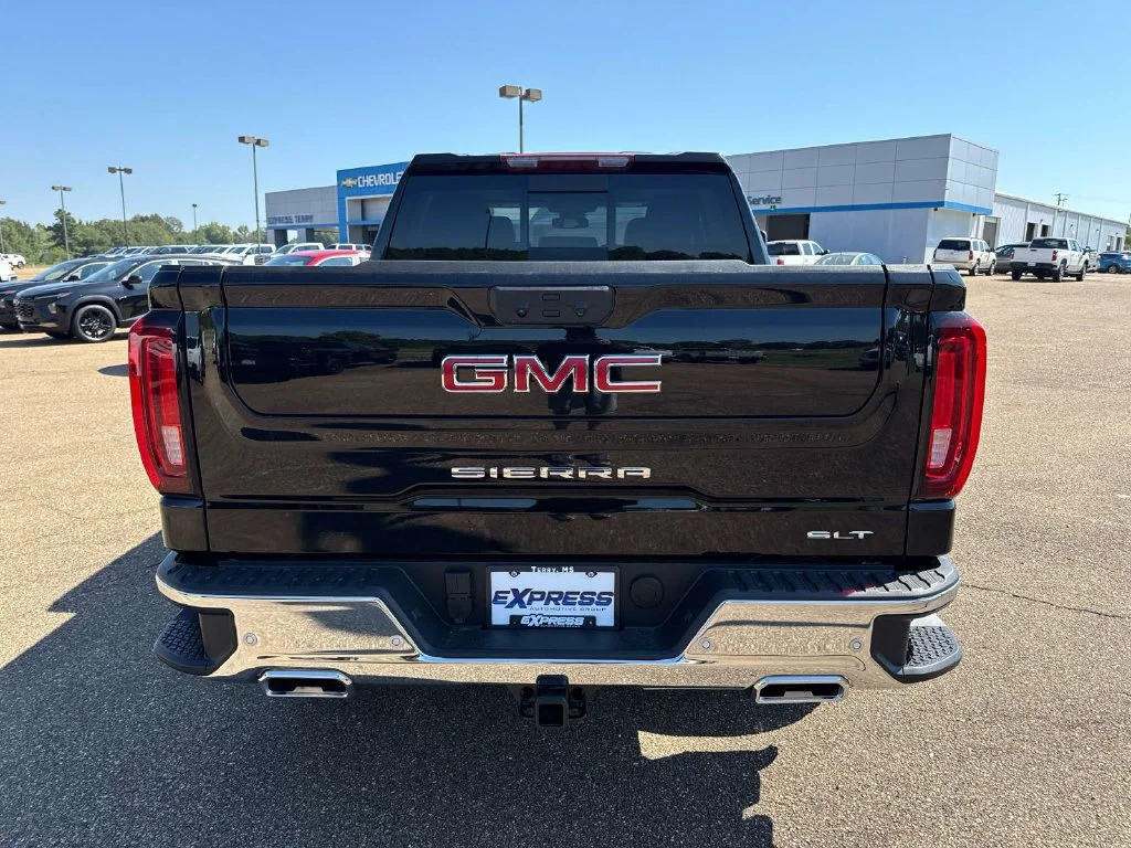 2026 GMC Sierra 1500 SLT - Photo 6