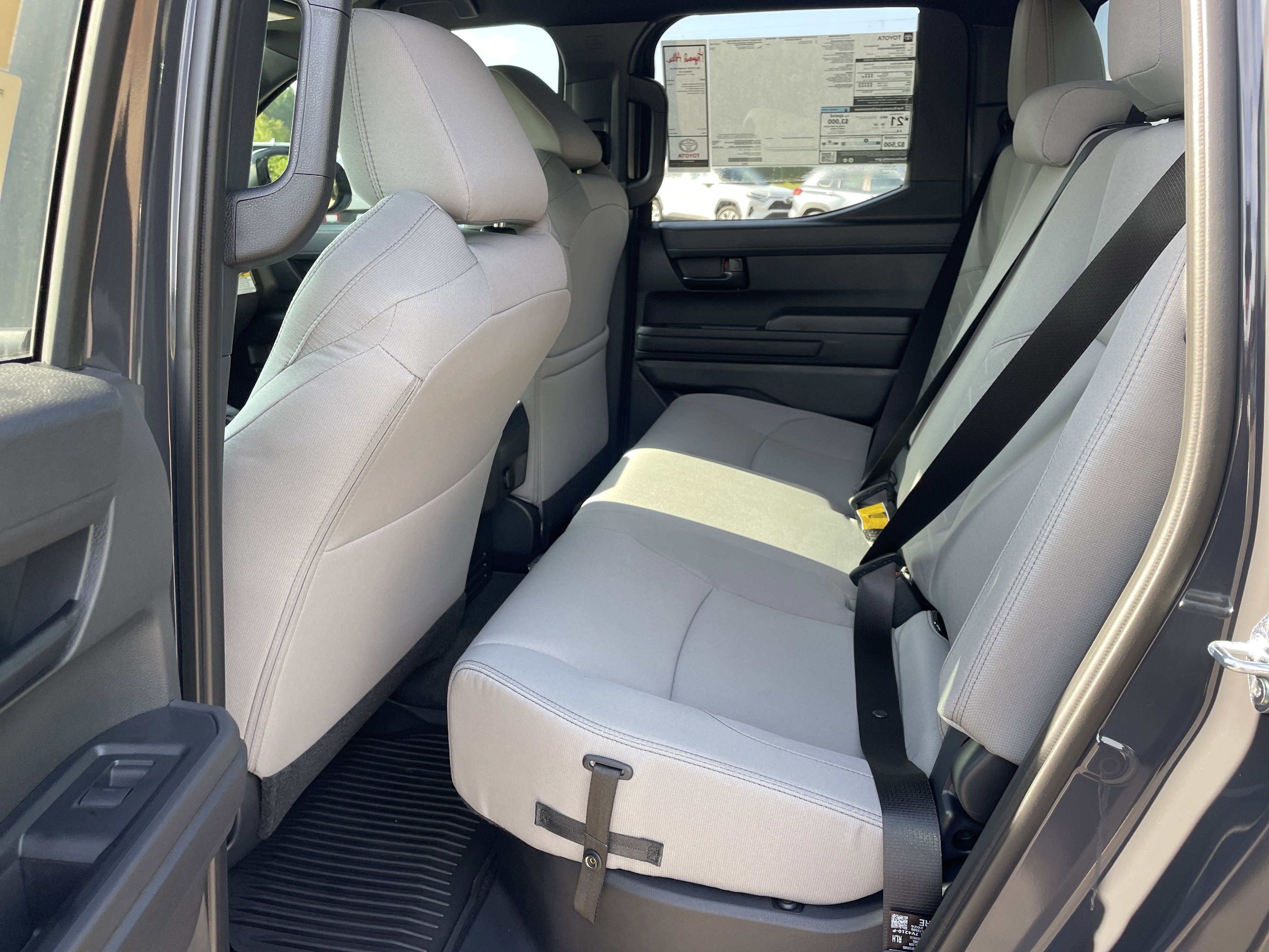 2025 Toyota Tacoma SR5 - Photo 13