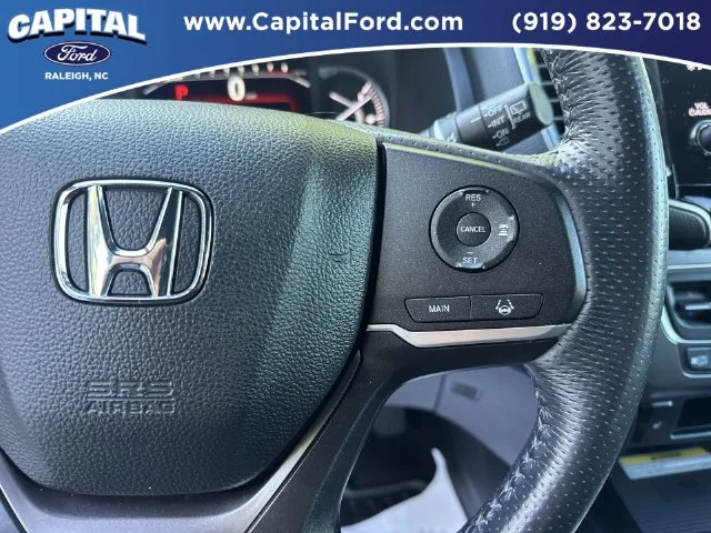 Used 2023  Honda EX-L image 24