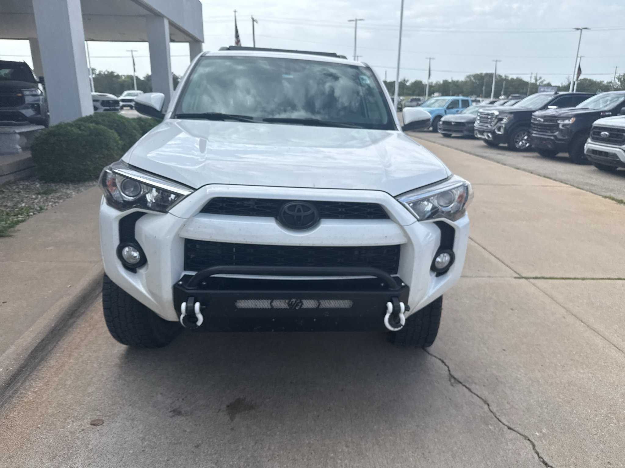 Used 2019 Super White Toyota SR5 Premium image 3