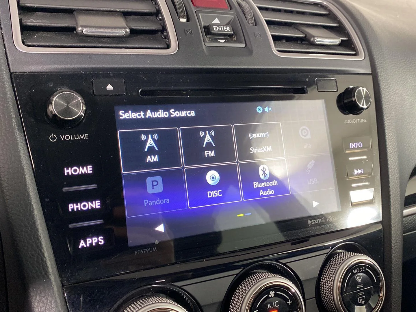 Used 2018 Ice Silver Metallic Subaru Limited image 18