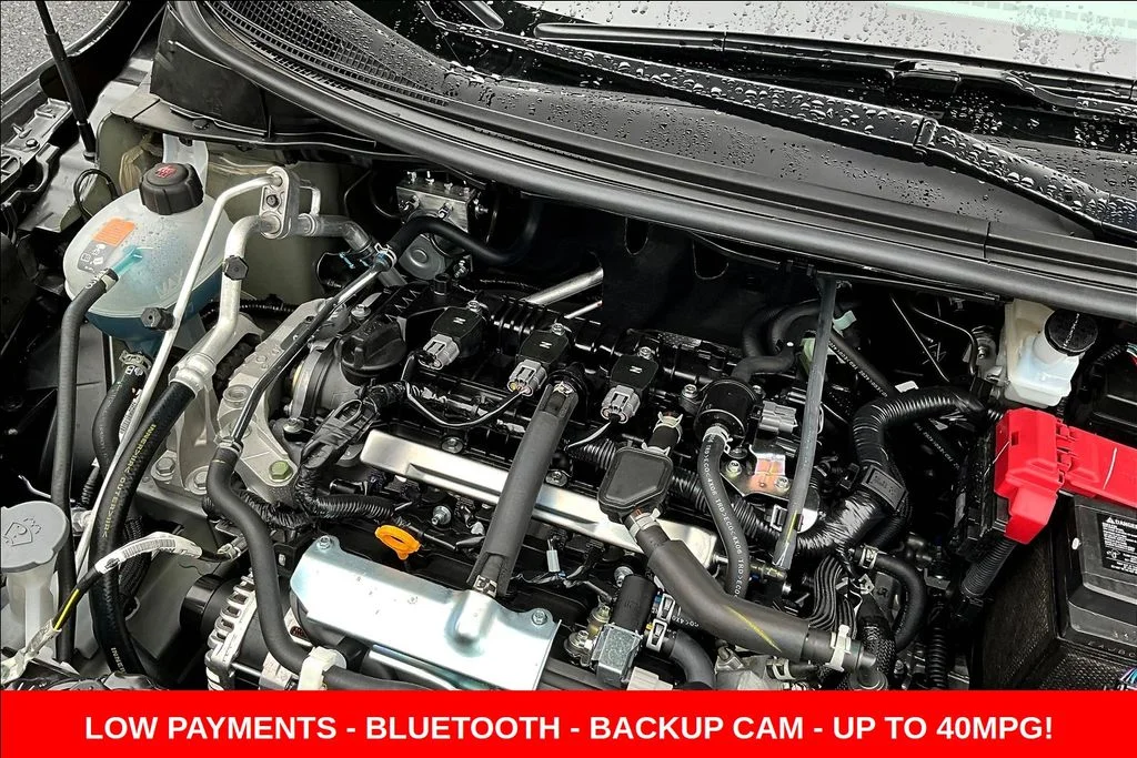 2025 Nissan Versa Sedan SV - Photo 30